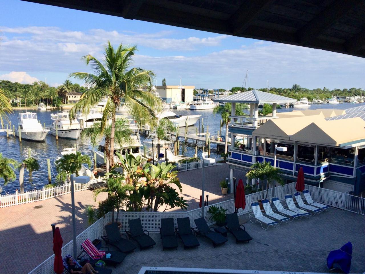 Pirate'S Cove Resort And Marina - Стюарт Екстер'єр фото
